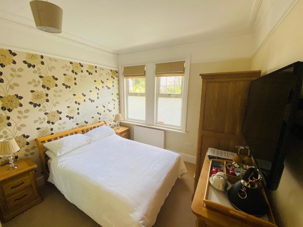 Deluxe Double Room with Shower,1010139949:JPEG